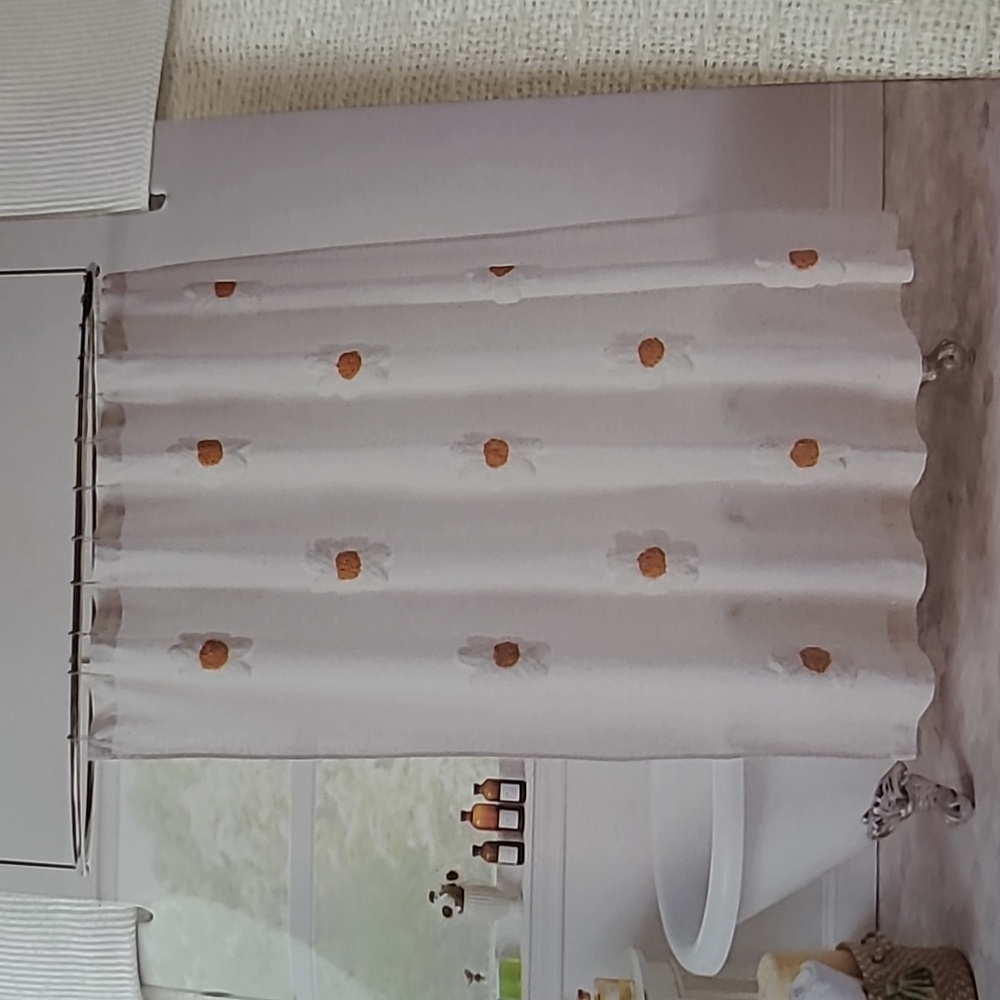 Novogratz Daisy Shower Curtain